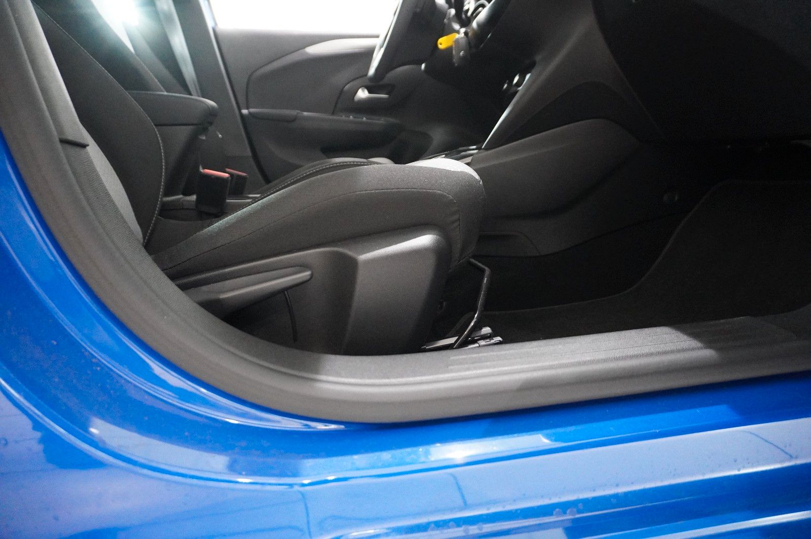 Fahrzeugabbildung Opel Corsa F 1.2T EDITION NAVI/LED/SPORT/SHZ/PDC/DAB+
