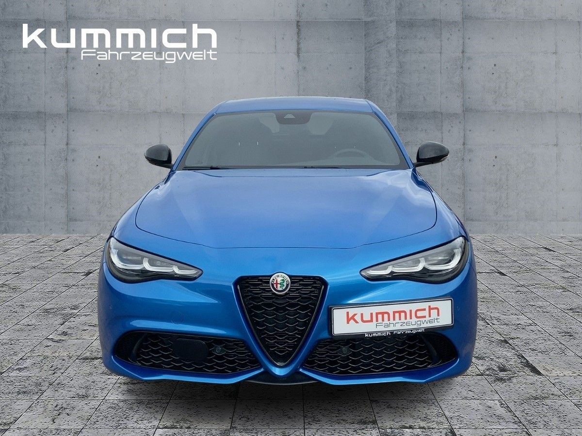 Alfa Romeo Giulia Competizione 2.0 Turbo 16V 280PS - Q4 imagem 2