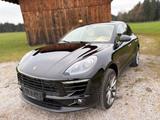 Porsche Macan S **