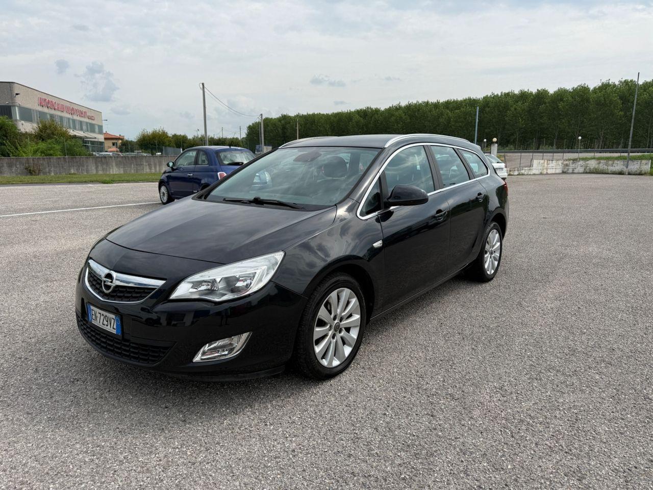 Opel Astra, 2013