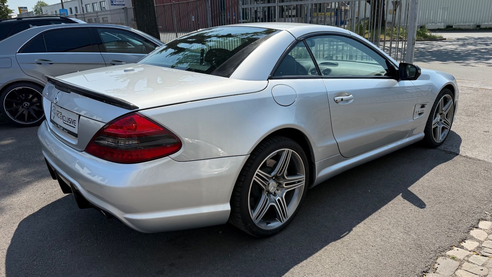 Fahrzeugabbildung Mercedes-Benz SL 63 AMG