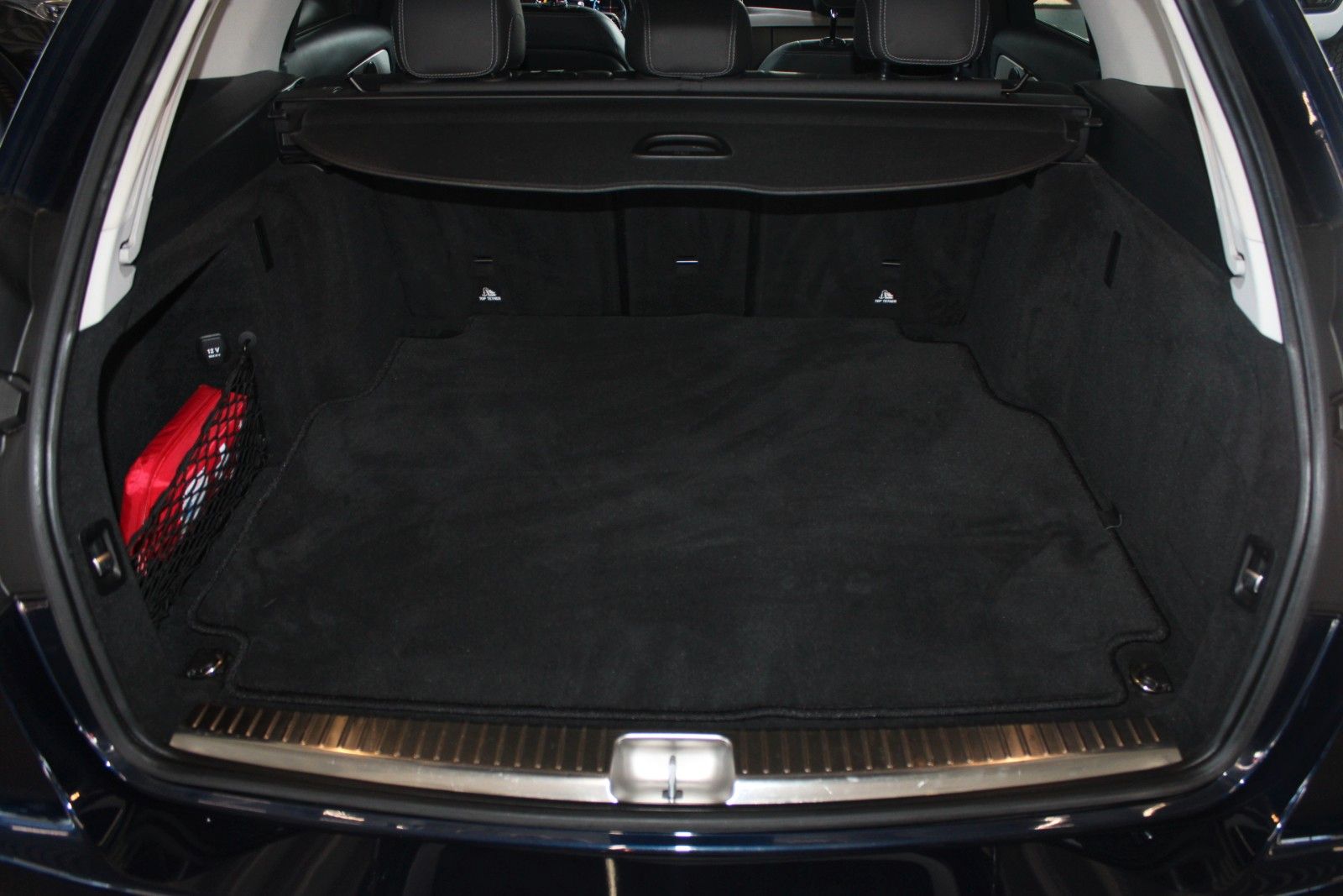 Fahrzeugabbildung Mercedes-Benz C 200 T 9-G Tronic Avantgarde MHEV LED AHK CAM