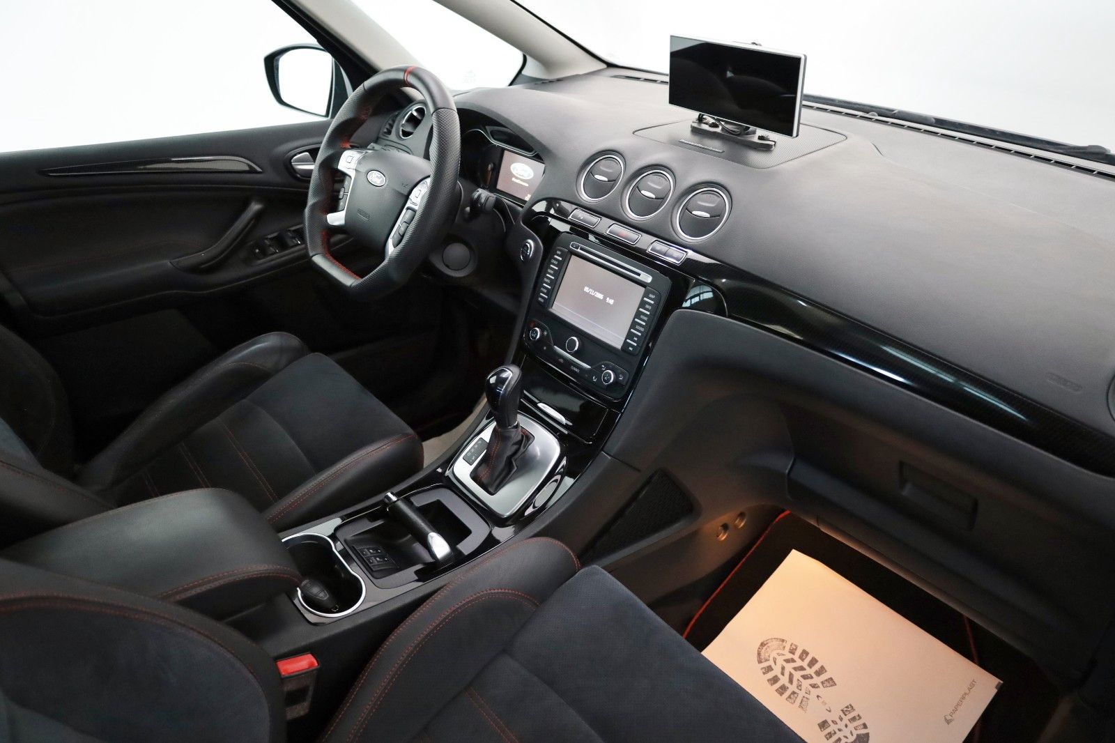 Fahrzeugabbildung Ford S-MAX Titanium S T.Leder,Navi,Xenon,Panorama,SH