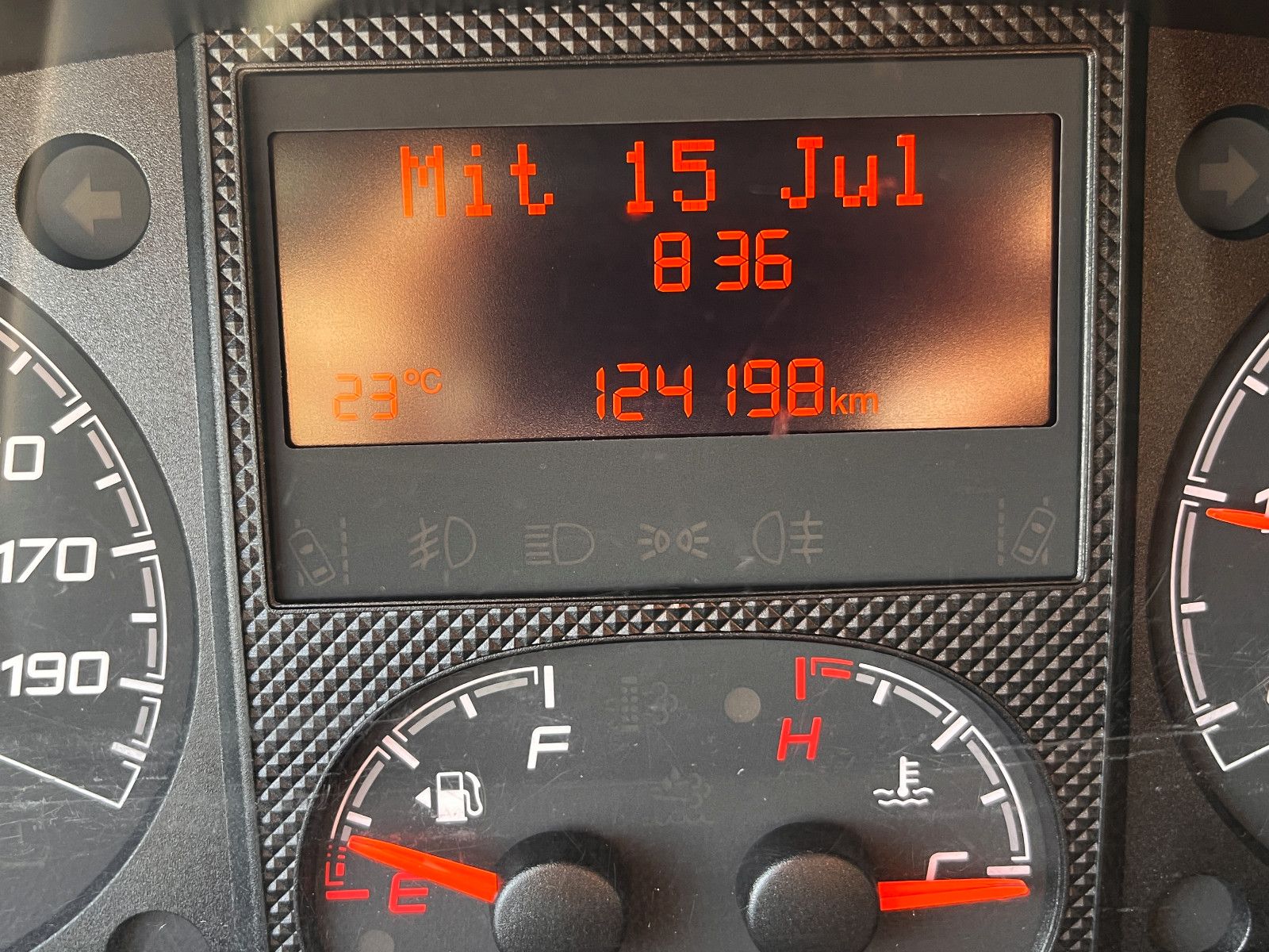 Fahrzeugabbildung Citroën Jumper Kasten 30 L1H1 PROLINE BlueHDi 110