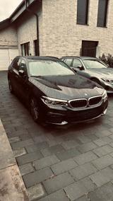 BMW 530d xDrive Touring M-Paket StHz HUD AHK DAB