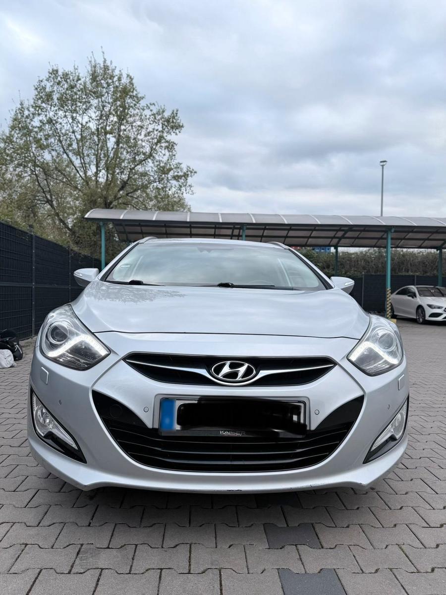 Hyundai i40, 2012