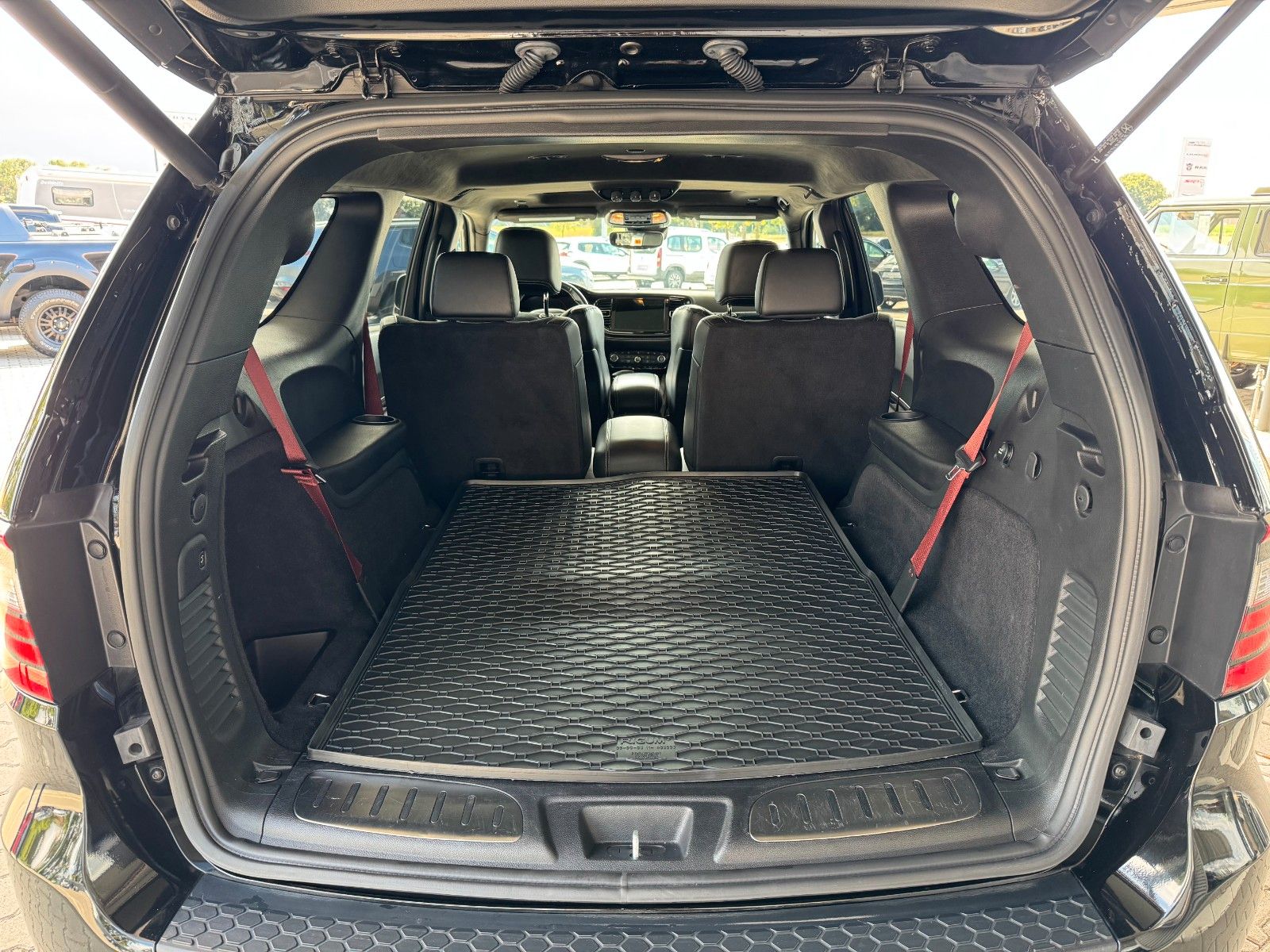 Fahrzeugabbildung Dodge Durango SRT Hellcat 6,2l Hemi Deutsche 1.Hand