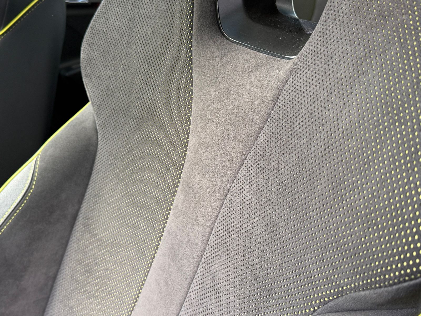 Fahrzeugabbildung SKODA Enyaq RS*ACC*SZHZNG*NAVI*360°*CARPLAY*AMBIENTE*