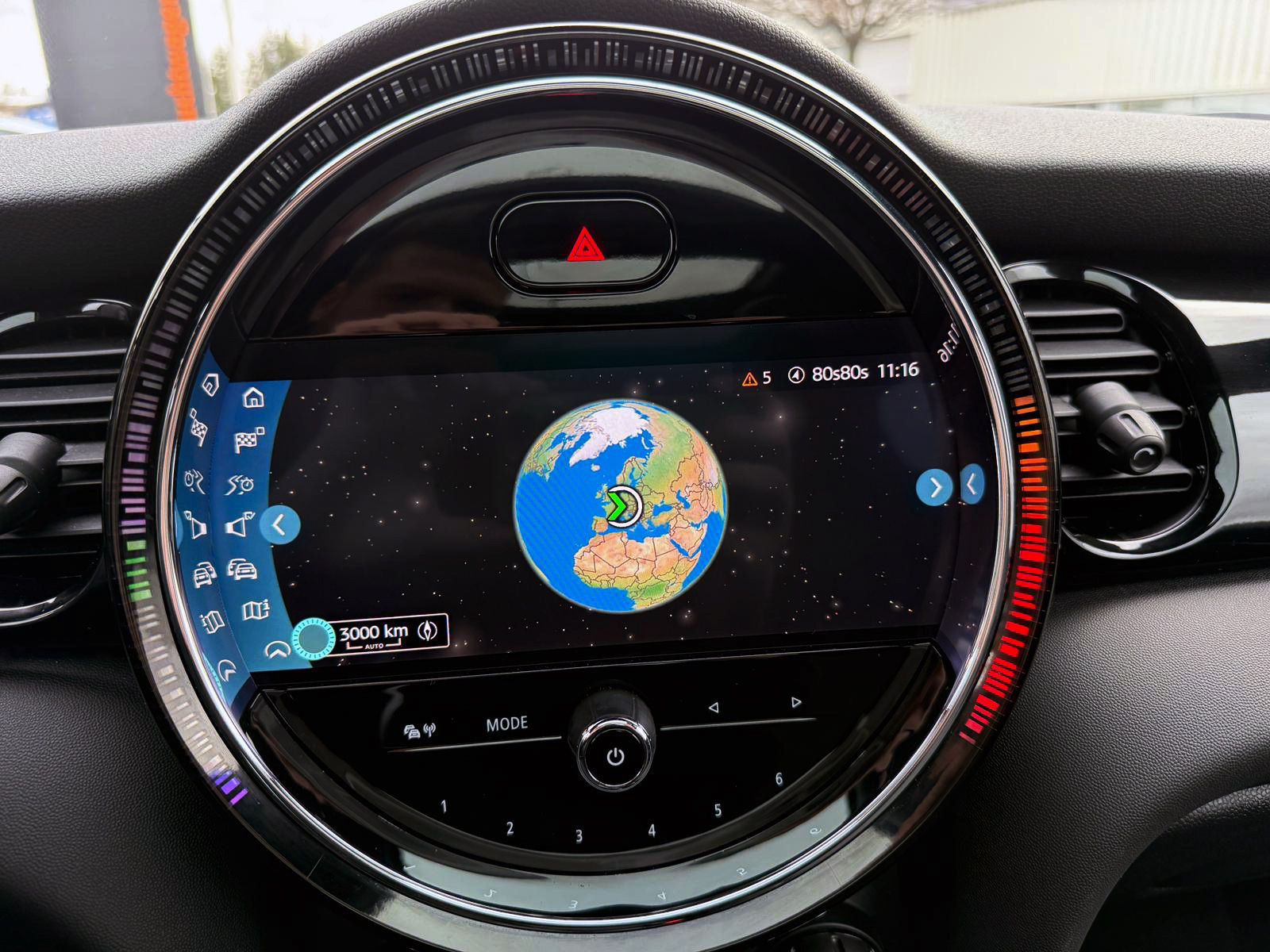 Fahrzeugabbildung MINI ONE 5-trg. Classic-Trim LED SHZ NAV PANO PDC BT