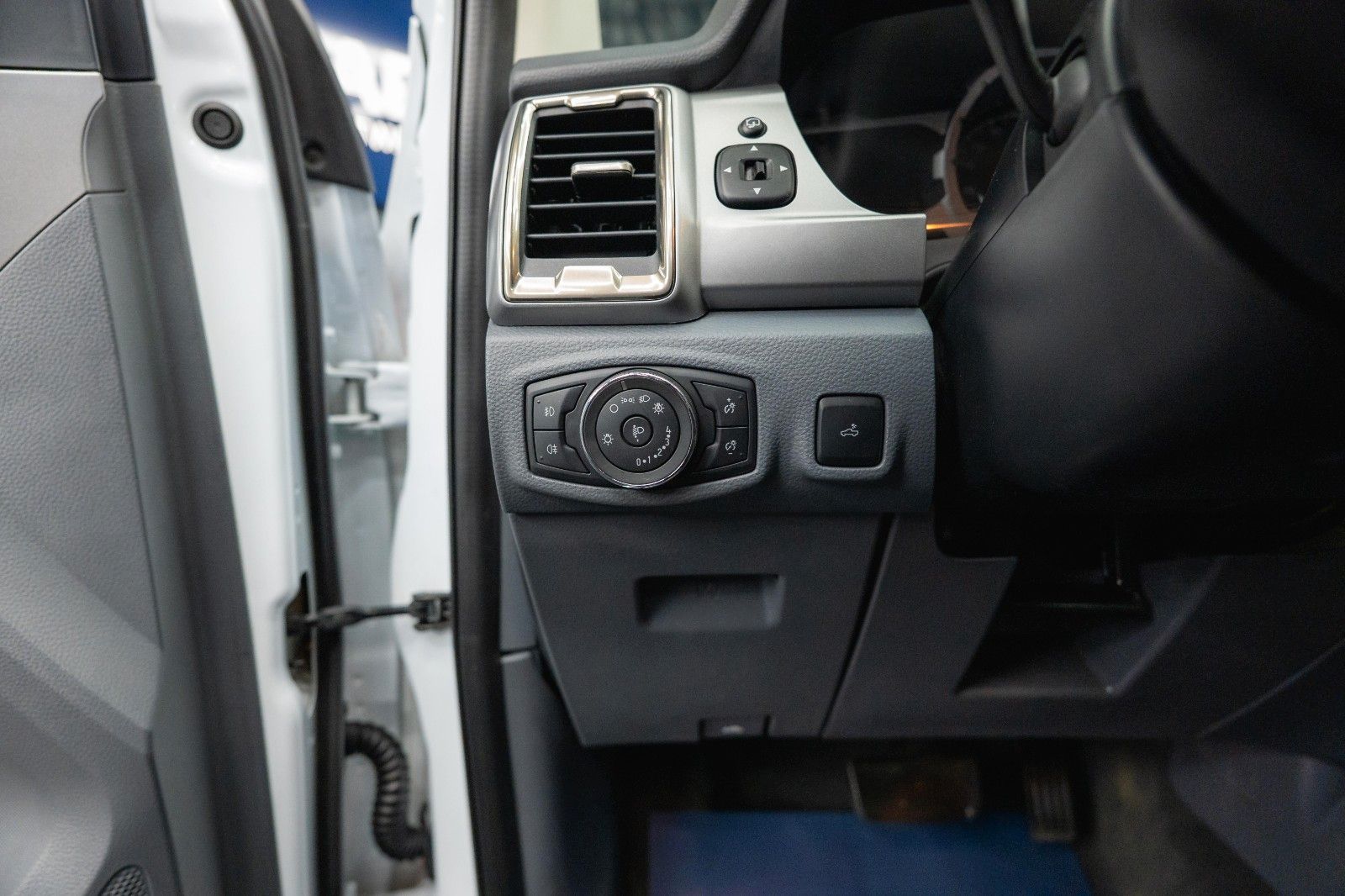 Fahrzeugabbildung Ford Ranger Limited Extrakabine 4x4 *LKW*3500KG*19%*
