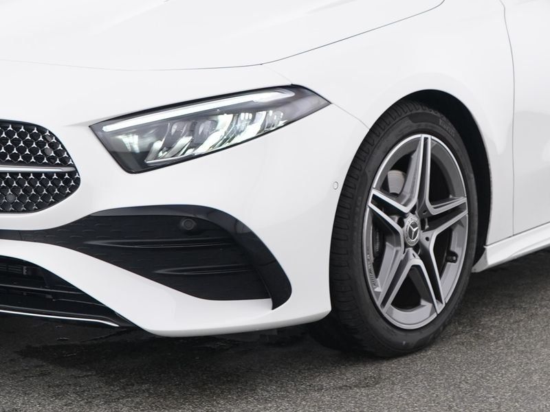 Fahrzeugabbildung Mercedes-Benz A 200 AMG*PANO*360°*AMBIENTE*TOTWINKEL*SPURHALTE