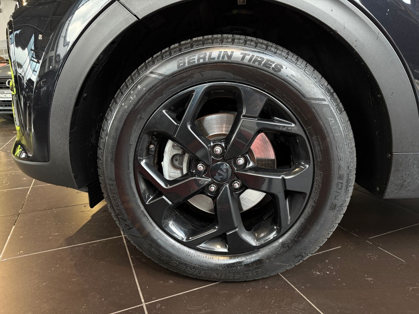 Fahrzeugabbildung Kia Sportage Black Edition AWD JBL LED NAVI