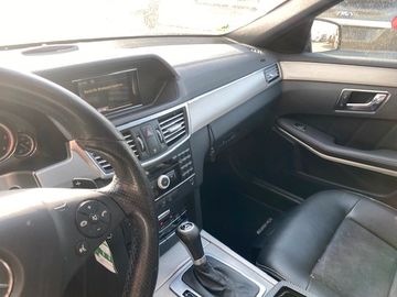 Mercedes E 250 - 7