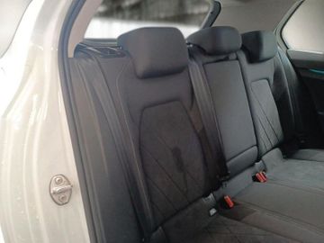 Volkswagen Golf - 11