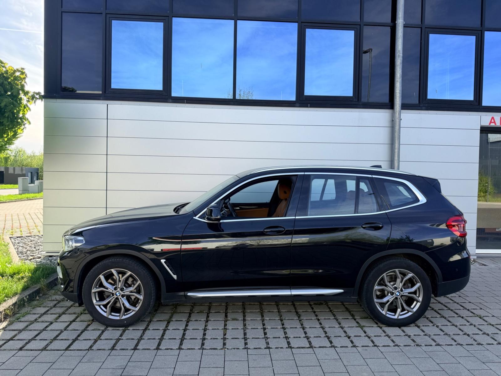 BMW X3 xDrive30d X-Line/Leder/Navi//Head-UP