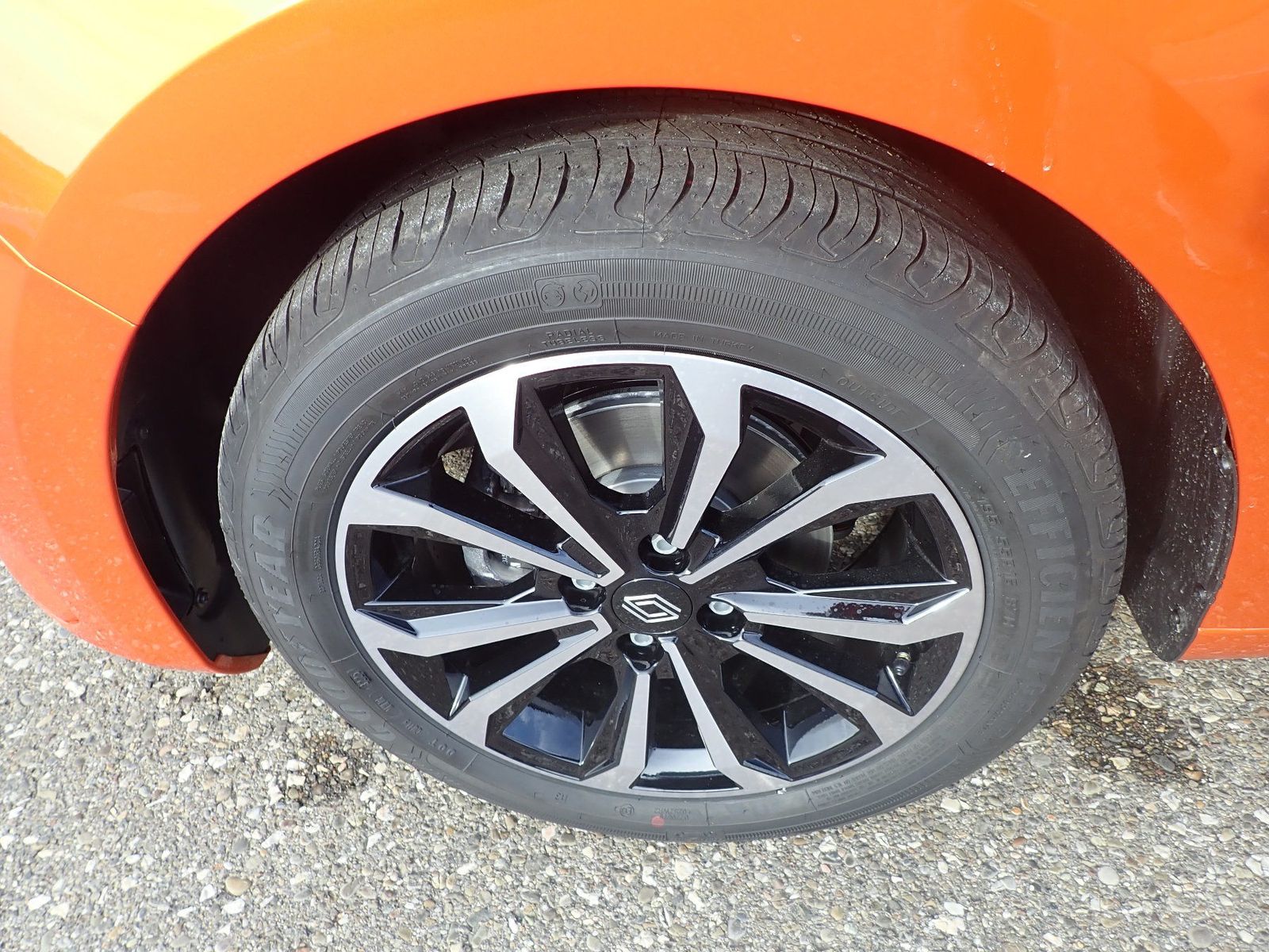 Fahrzeugabbildung Renault Clio KISS TCe 90