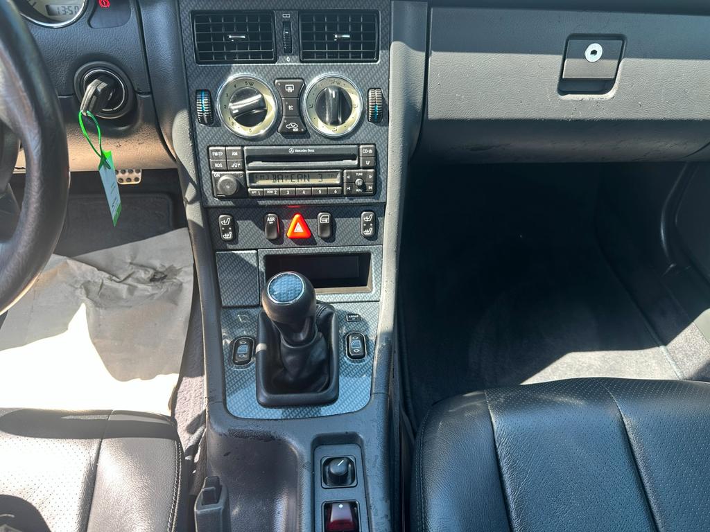 Mercedes-Benz SLK 230