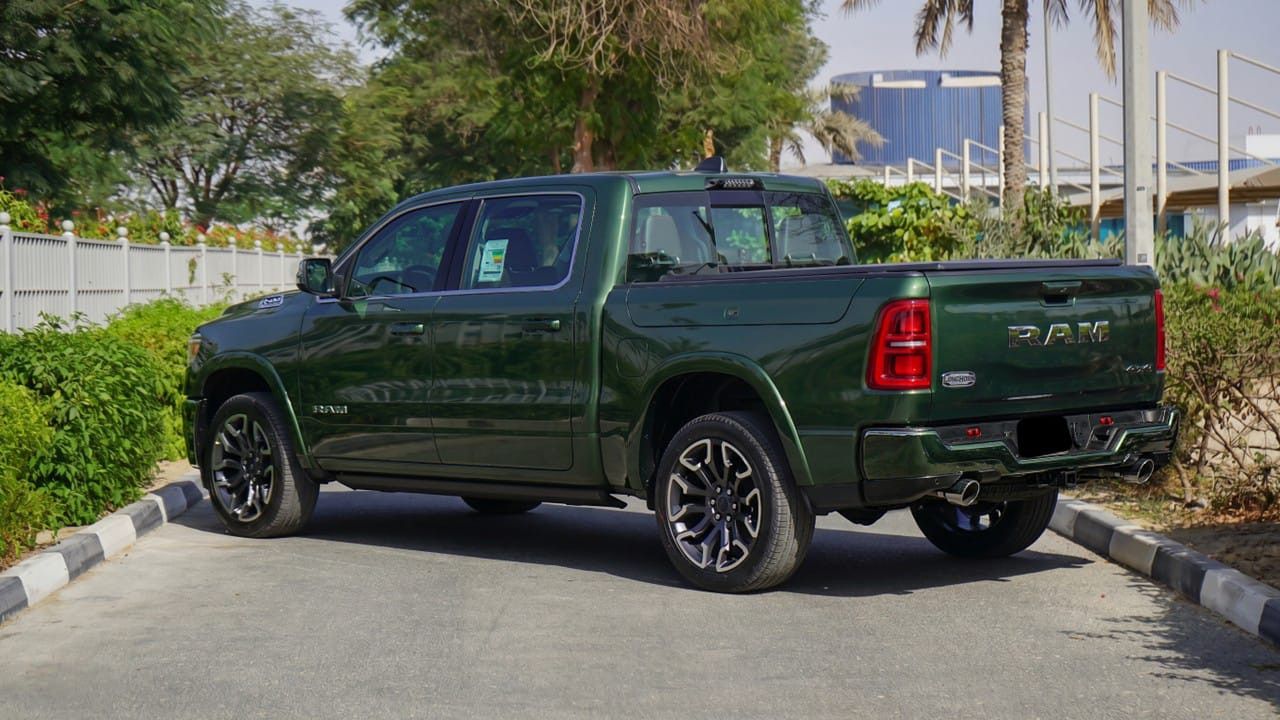 Fahrzeugabbildung Dodge RAM LIMITED LONGHOR Full Options T1: 70.000 EURO