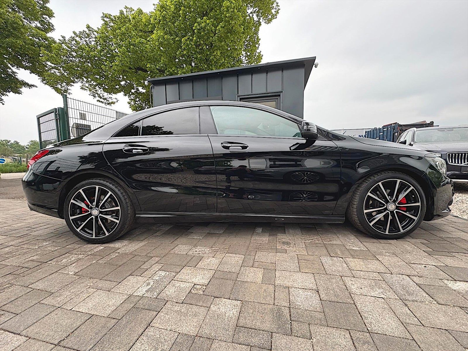 Fahrzeugabbildung Mercedes-Benz CLA 200 AMG Night-Paket *LED*Kamera*Navi*Memory*