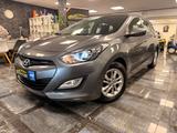 Hyundai i30/Xenon/Aluräder/Tempomat/Sportpaket/ - Hyundai i30: Sport