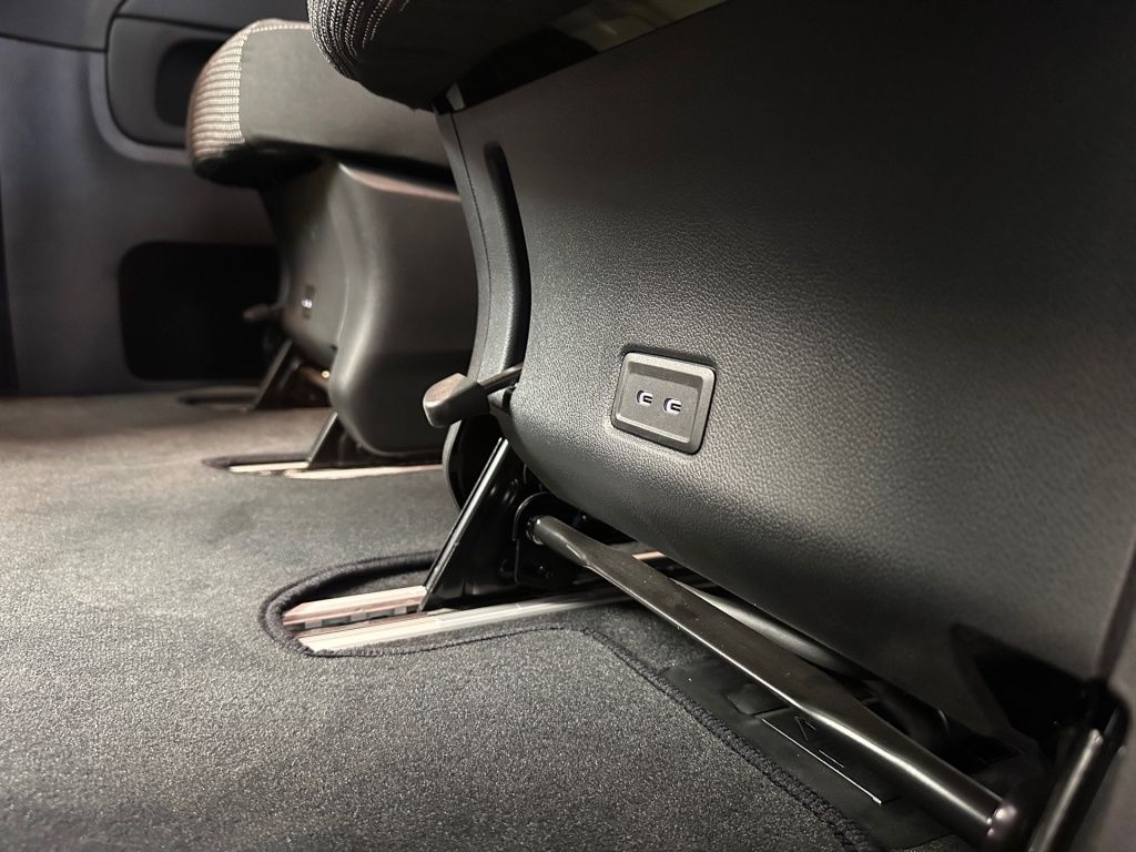 Fahrzeugabbildung Mercedes-Benz V 300 d Style lang 4MATIC Standheizung AHK AUT