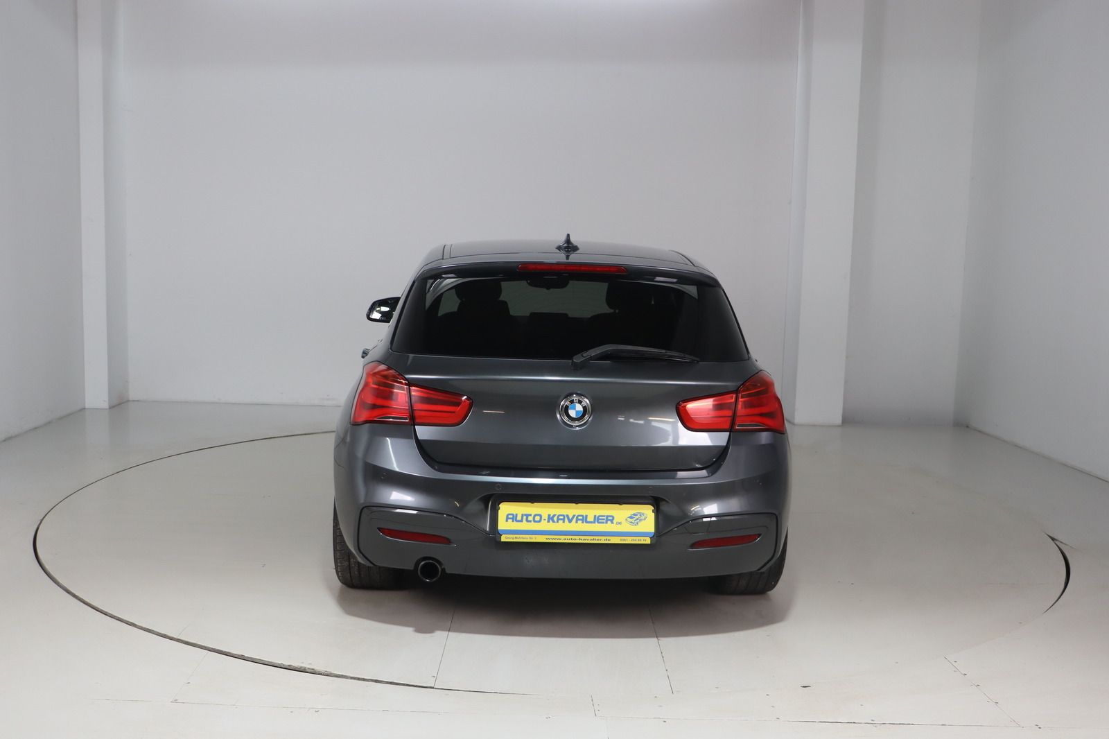 Fahrzeugabbildung BMW 118 i M Sport Paket 1. Hand