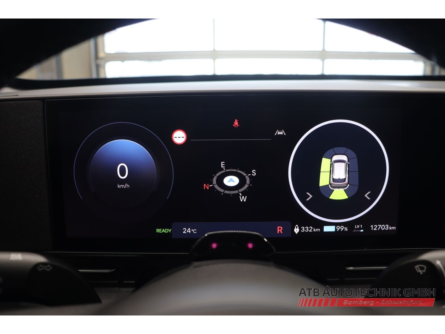Fahrzeugabbildung Hyundai KONA Elektro Trend 2WD 65,4kWh 99,3% SOH Navi 36