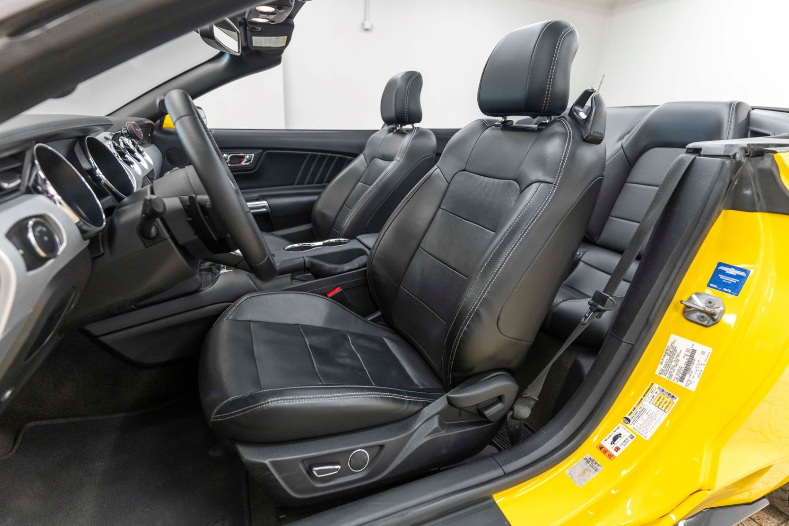 Fahrzeugabbildung Ford Mustang GT 5.0L KABRIO LPG KAM LEDER SHZ/SZK