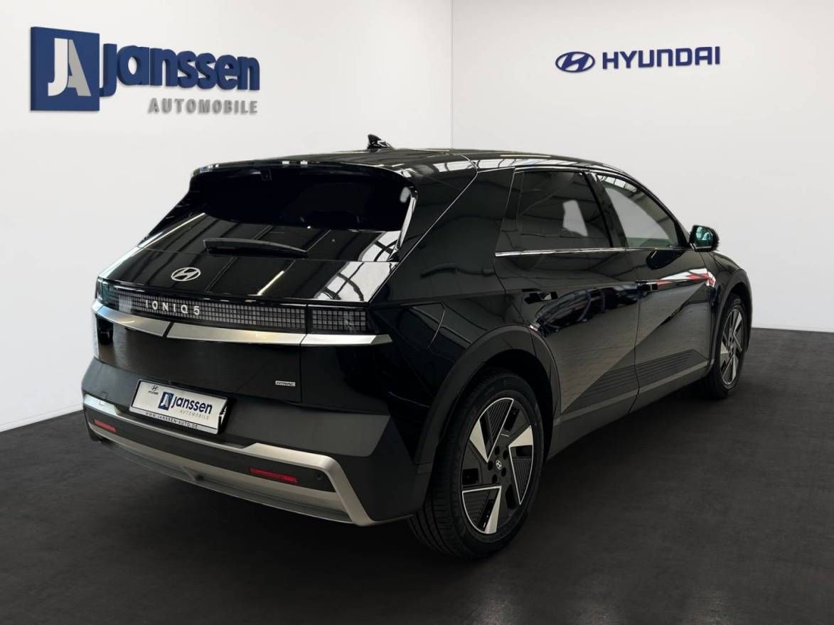 Fahrzeugabbildung Hyundai IONIQ 5 UNIQ (325 PS) | BOSE SOUNDSYSTEM |