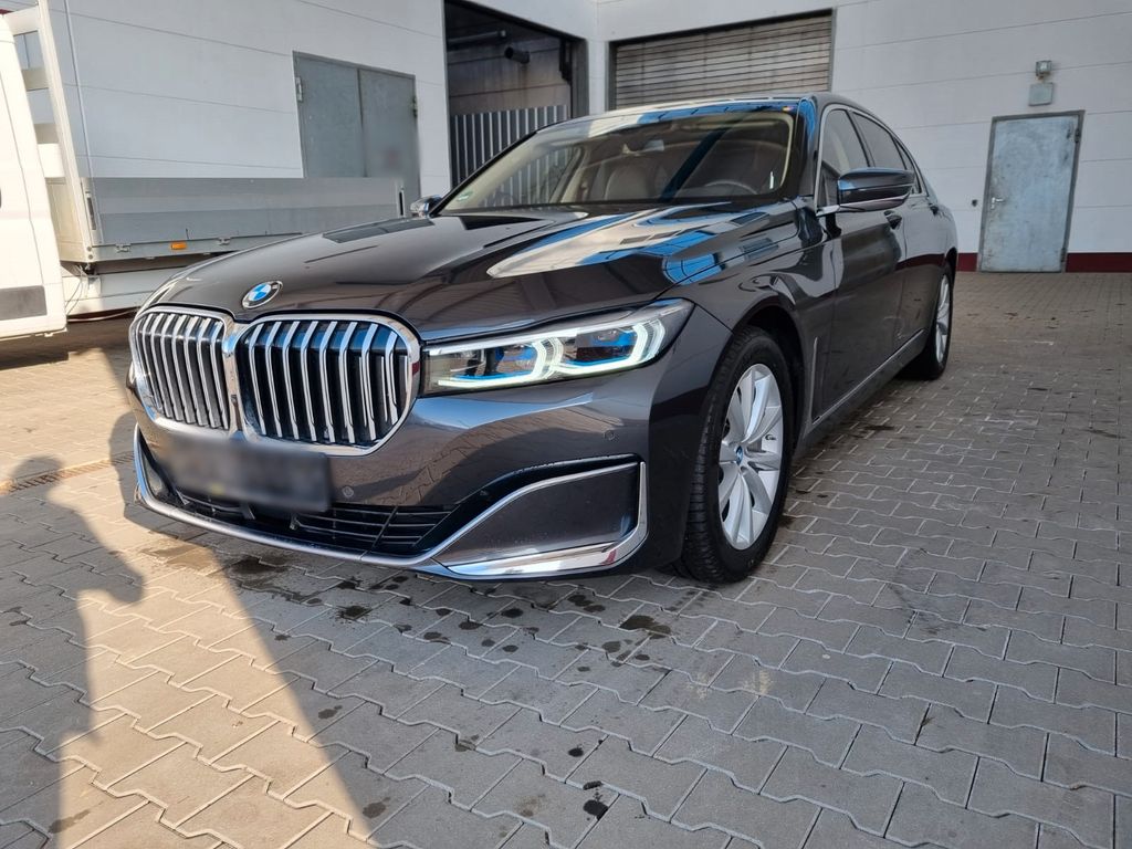 BMW 730