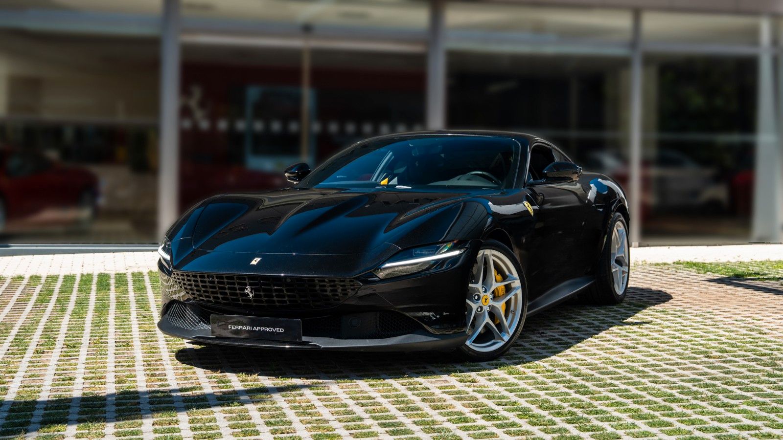 FERRARI Roma