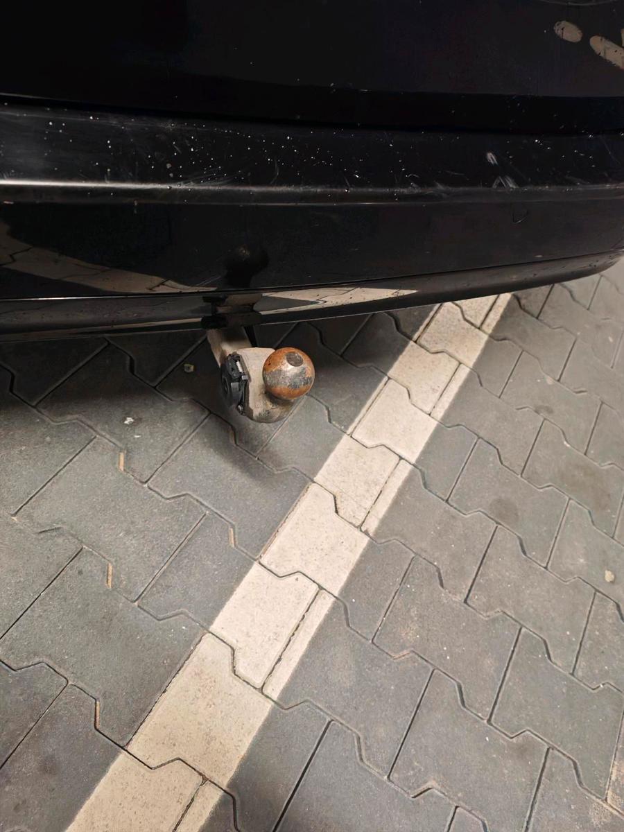 Mercedes-Benz E220 2010 — photo 14