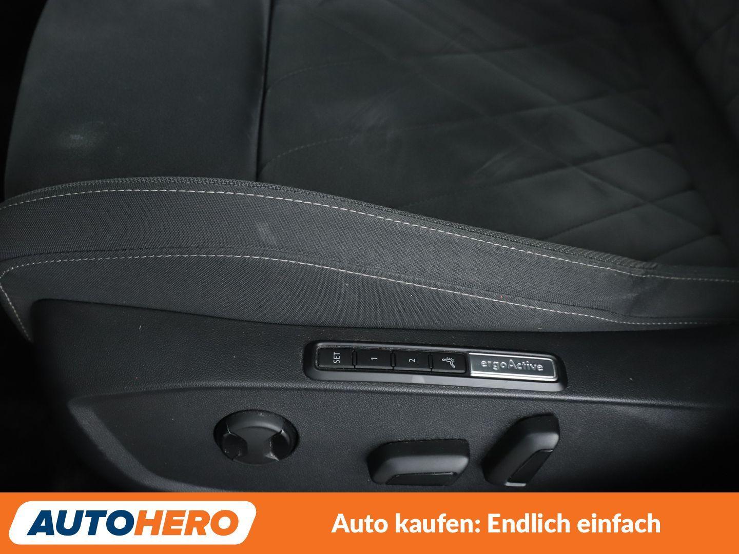 Volkswagen Golf VIII 1.5 eTSI ACT Style Aut.*HUD*MATRIX*ACC