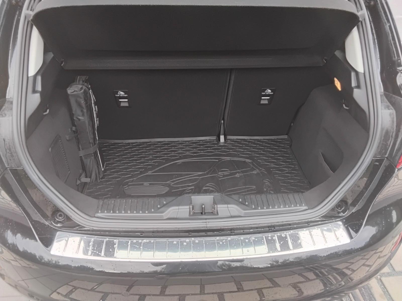 Ford Fiesta 1,1 63kW Cool & Connect Cool & Connect