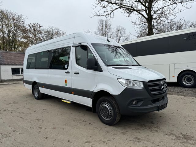 Mercedes-Benz Sprinter Transfer 45 - RETRADER - 21+1+1 SITZE