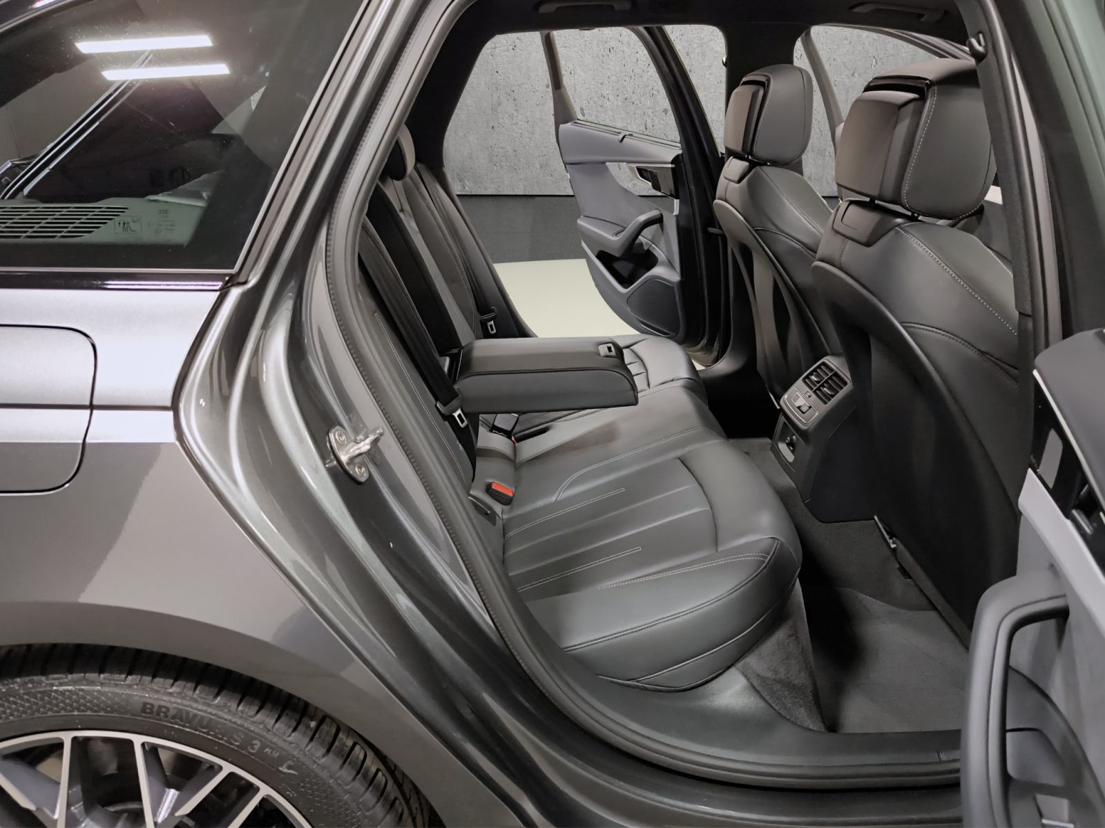 Audi A4 Avant S line 45 TFSI quattro S tronic foto 13