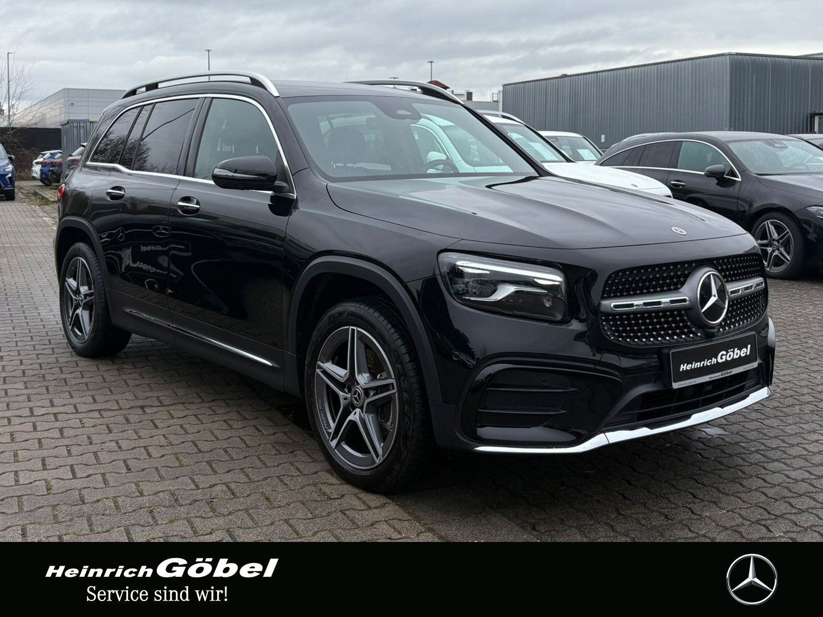 Fahrzeugabbildung Mercedes-Benz GLB 200 AMG*DISTRONIC*AHK*KEYLESS-GO*360°KAMERA