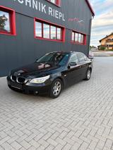 BMW 530 Baureihe 5 Lim. 530d - BMW 530 aus 2005: 530d