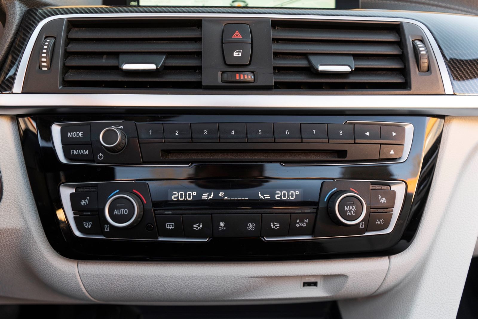 Fahrzeugabbildung BMW 430I Cabrio M-PERFORMANCE HUD H&K KAM CARPLAY