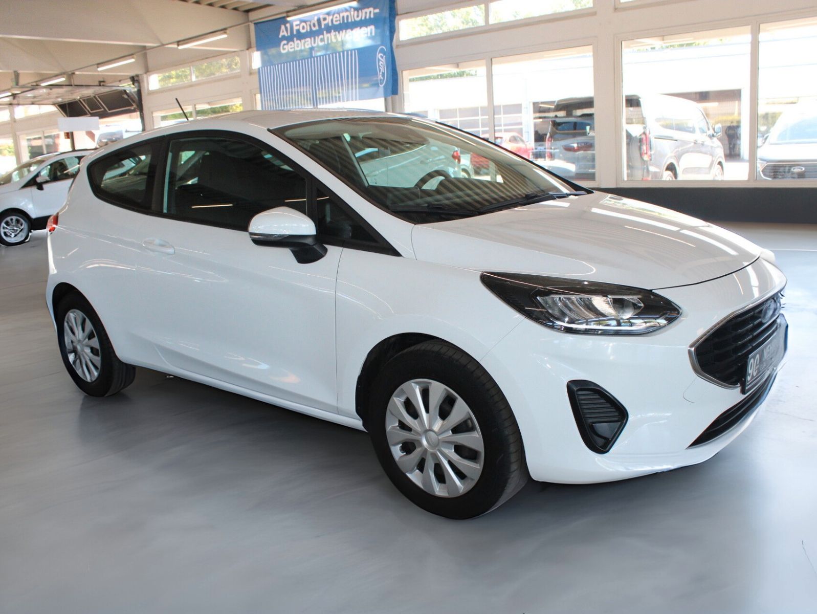 Fahrzeugabbildung Ford Fiesta Trend KLIMA LED WinterPaket PDC 1.Hand