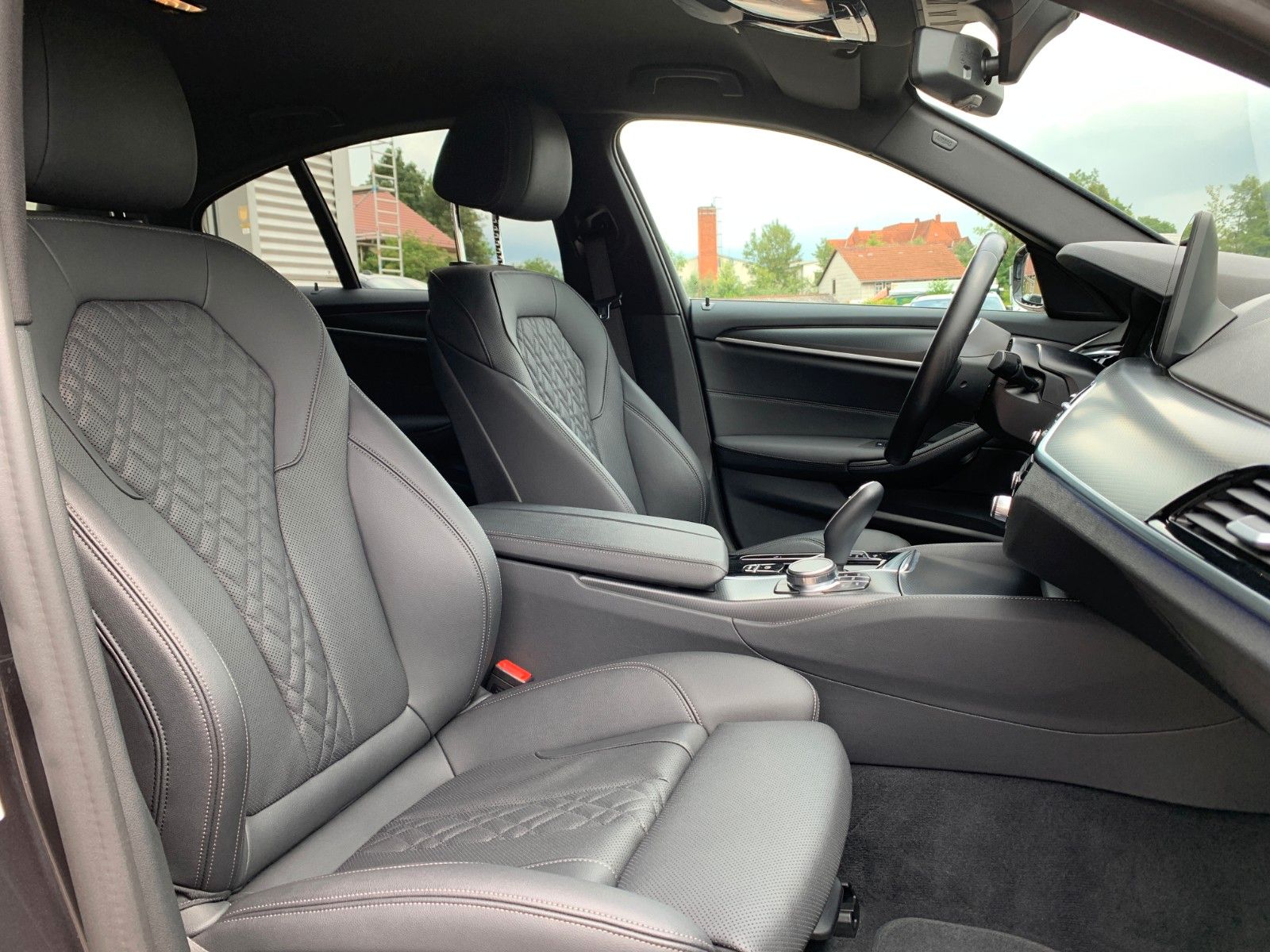 BMW 520i M-Sport Limousine LED+HiFi+DrivAssist+LEDER foto 12