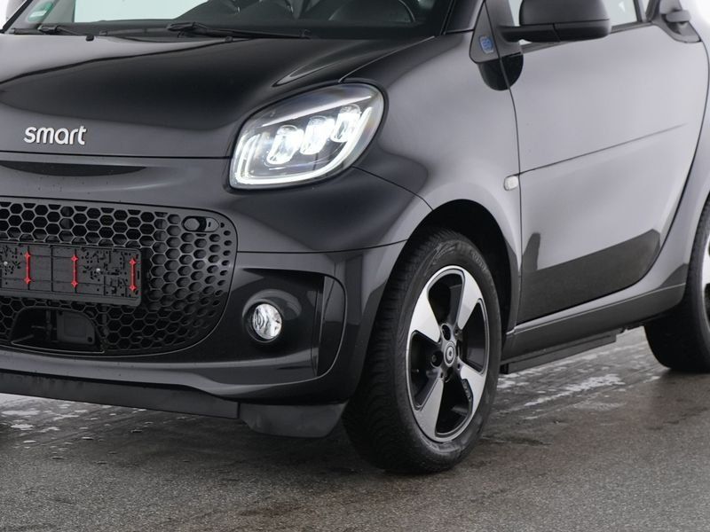 Smart ForTwo EQ Passion Exclusive 22KW/Panoram/SHZ/LED imagem 2