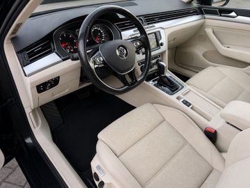 Volkswagen Passat - 5