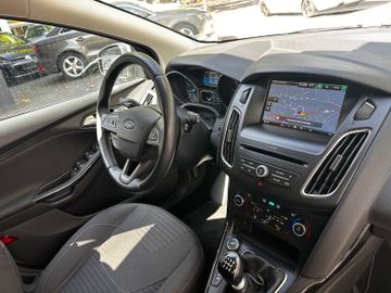 Ford Focus - 12