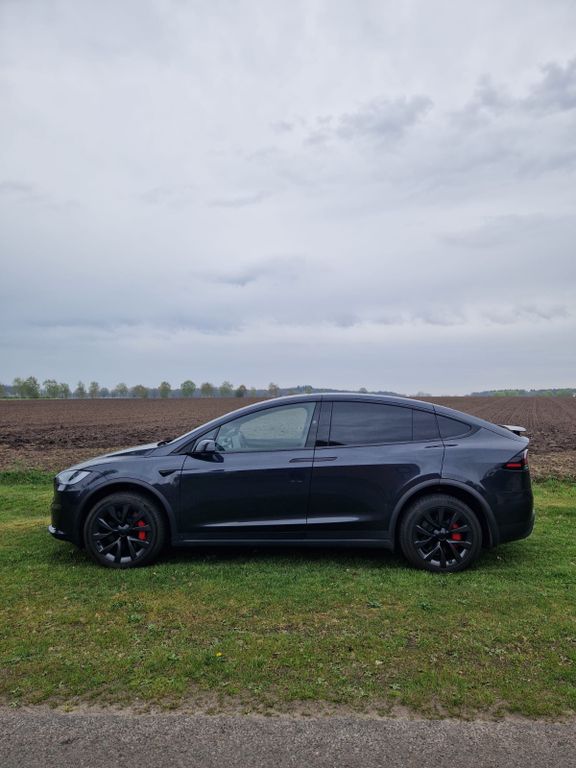 Image of Tesla Model X