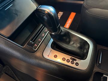 Volkswagen Tiguan Sport & Style 4Motion *BiXenon*Navi*AHK*