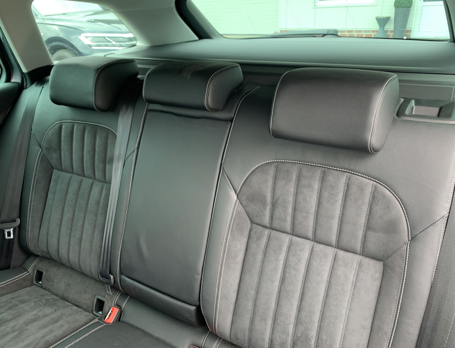 Fahrzeugabbildung SKODA Superb 2.0 TDI*AHK*Alcantara*360°Cam*STHZ*CANTON