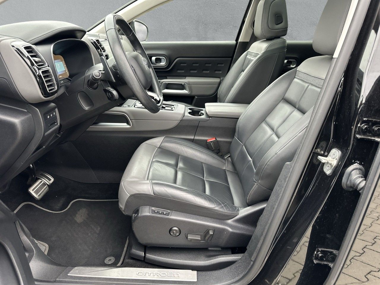 Fahrzeugabbildung Citroën C5 Aircross Shine Pack Hybrid 225PS