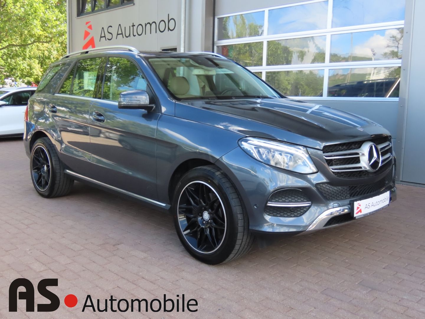 Mercedes Mercedes-Benz GLE 250 d 4Matic HUneu*Pano*Navi*SHZ
