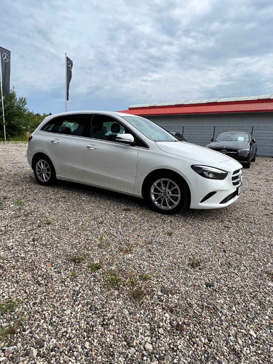 Mercedes-Benz B 180   *Progressive*Premium-Navi*LED*DAB* foto 3